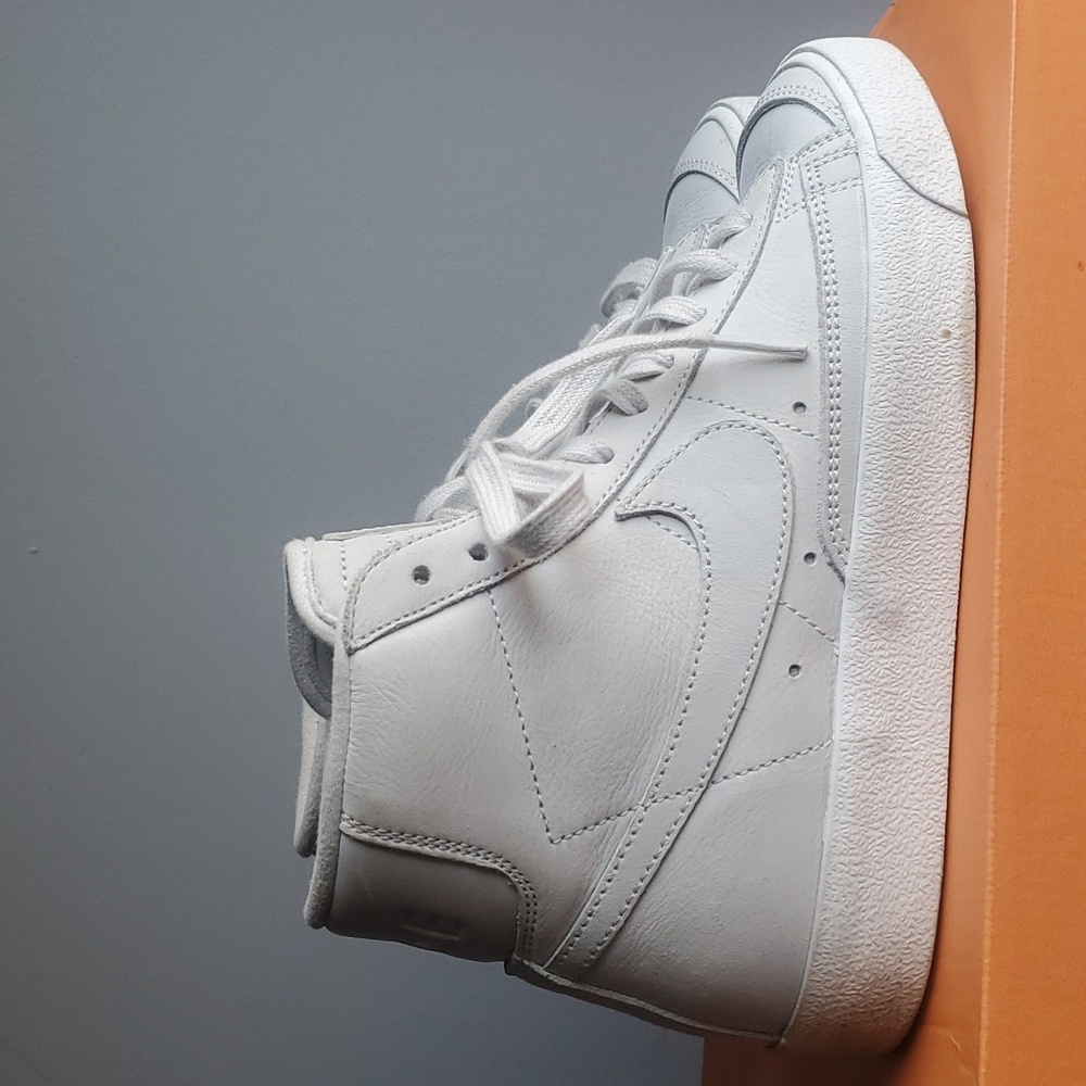 Nike blazer Women's size 7